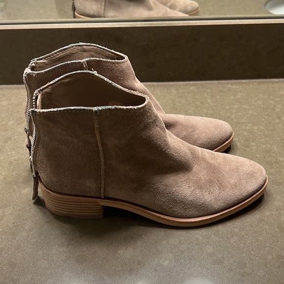 Dolce Vita Ankle Boots - Picture 4 of 6